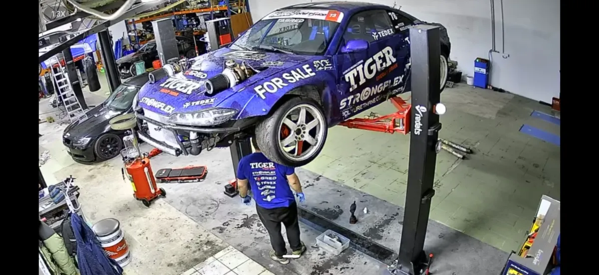 Realizacja SVE Custom Garage 5